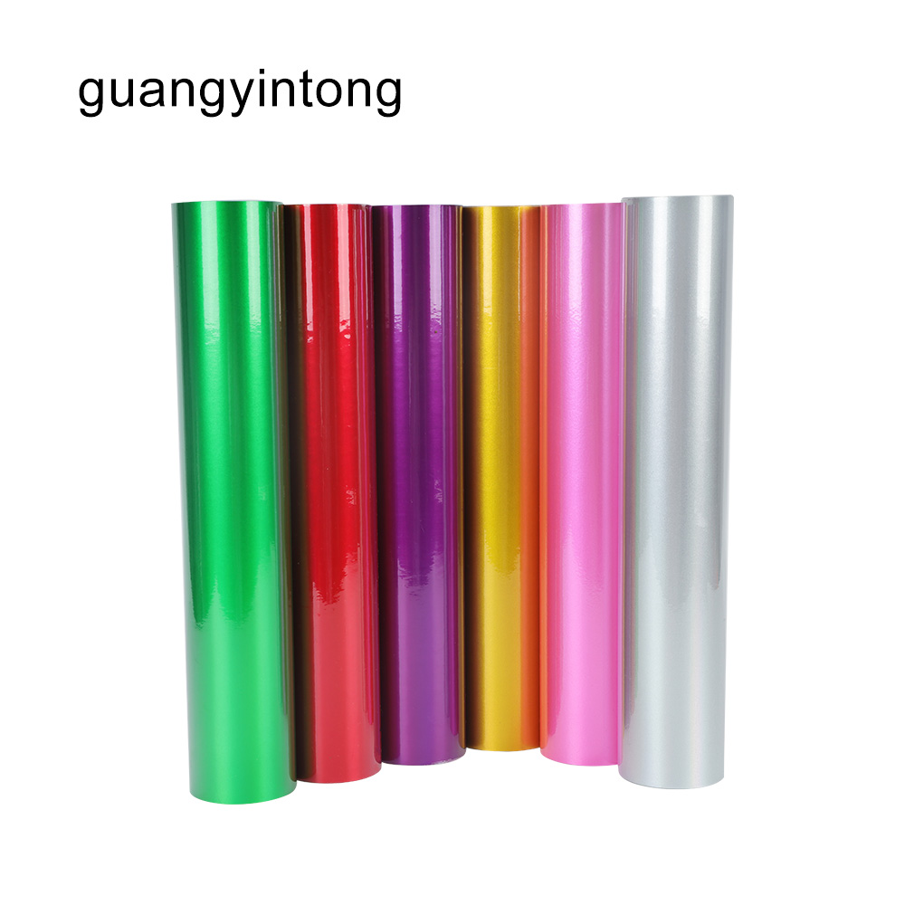 有光泽的自粘乙烯基卷
