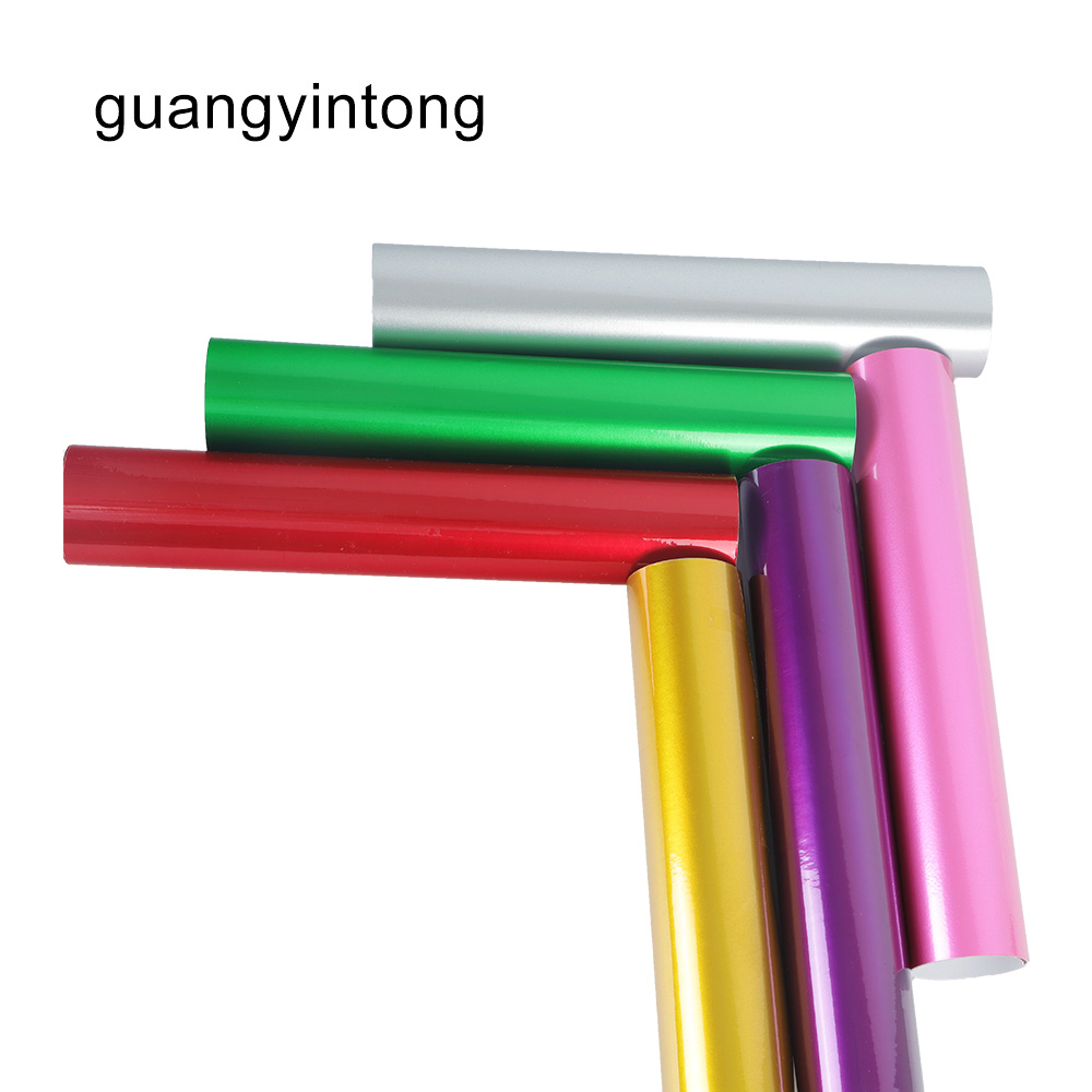 有光泽的自粘乙烯基卷
